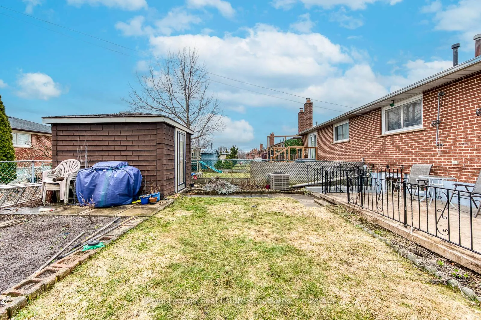 Photo 46 of 37 Prouse Drive, Brampton, Northgate — HOMEH