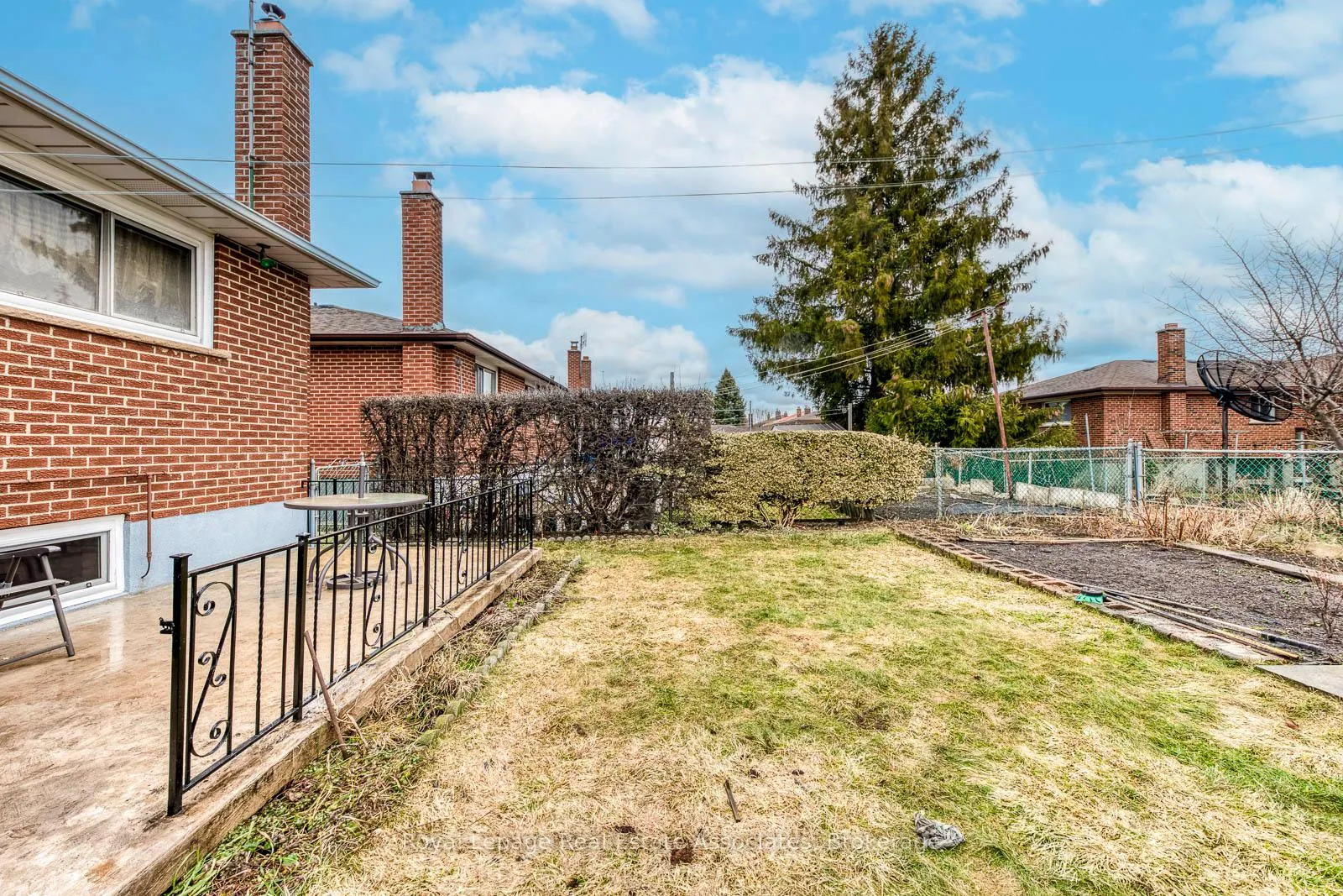 Photo 48 of 37 Prouse Drive, Brampton, Northgate — HOMEH