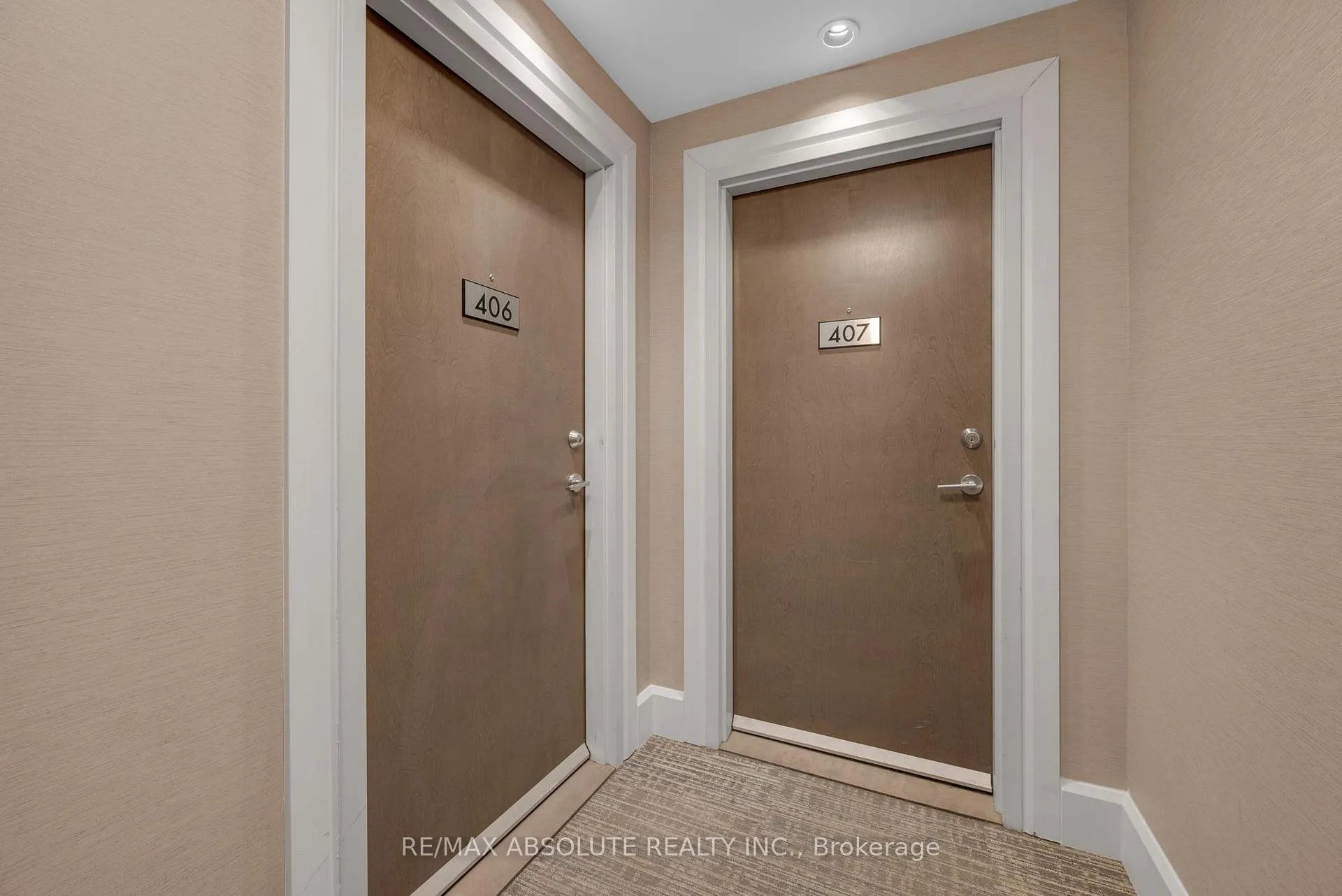 Photo 9 of Unit 406, 10 Rosemount Avenue, Ottawa, Hintonburg — HOMEH