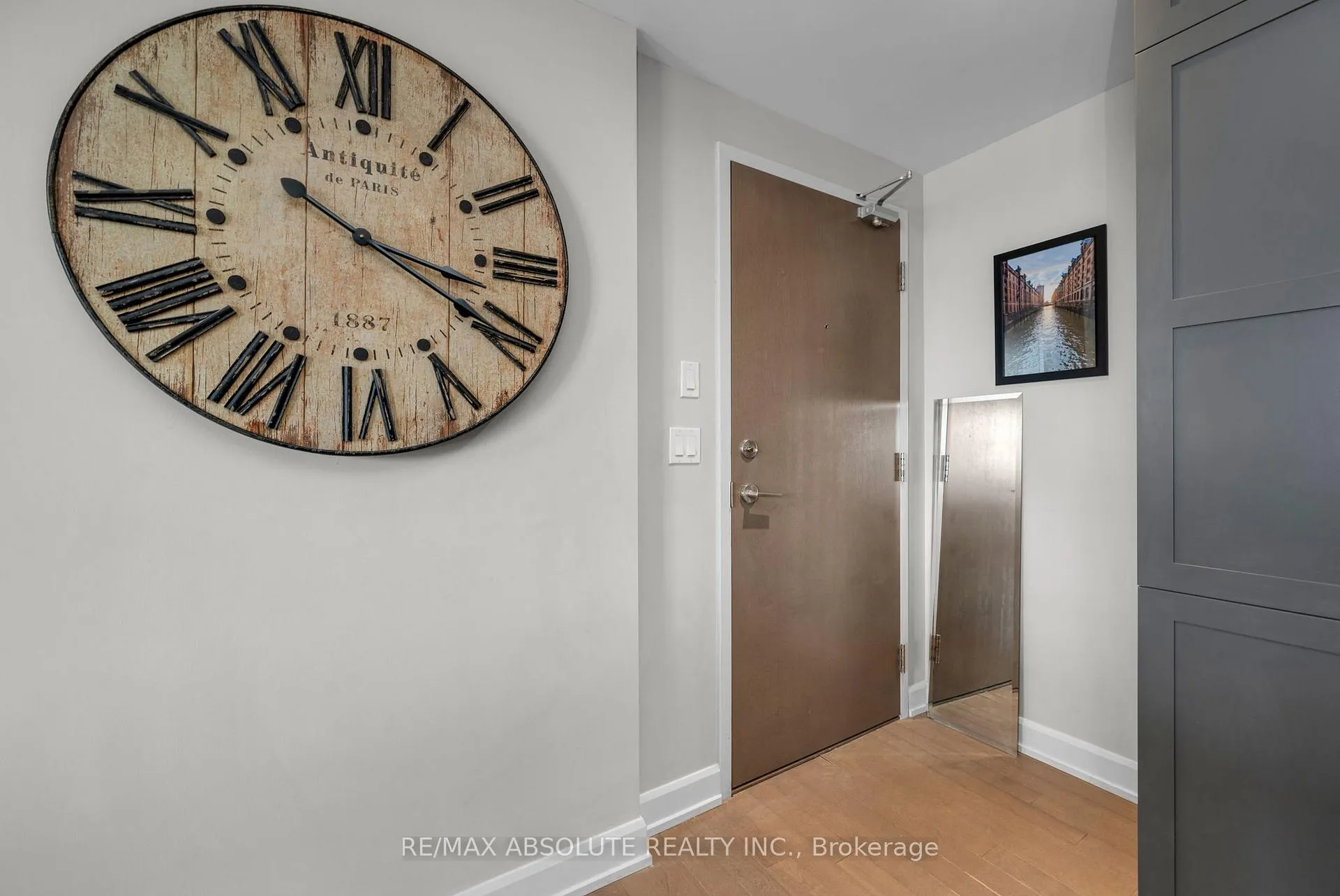Photo 10 of Unit 406, 10 Rosemount Avenue, Ottawa, Hintonburg — HOMEH