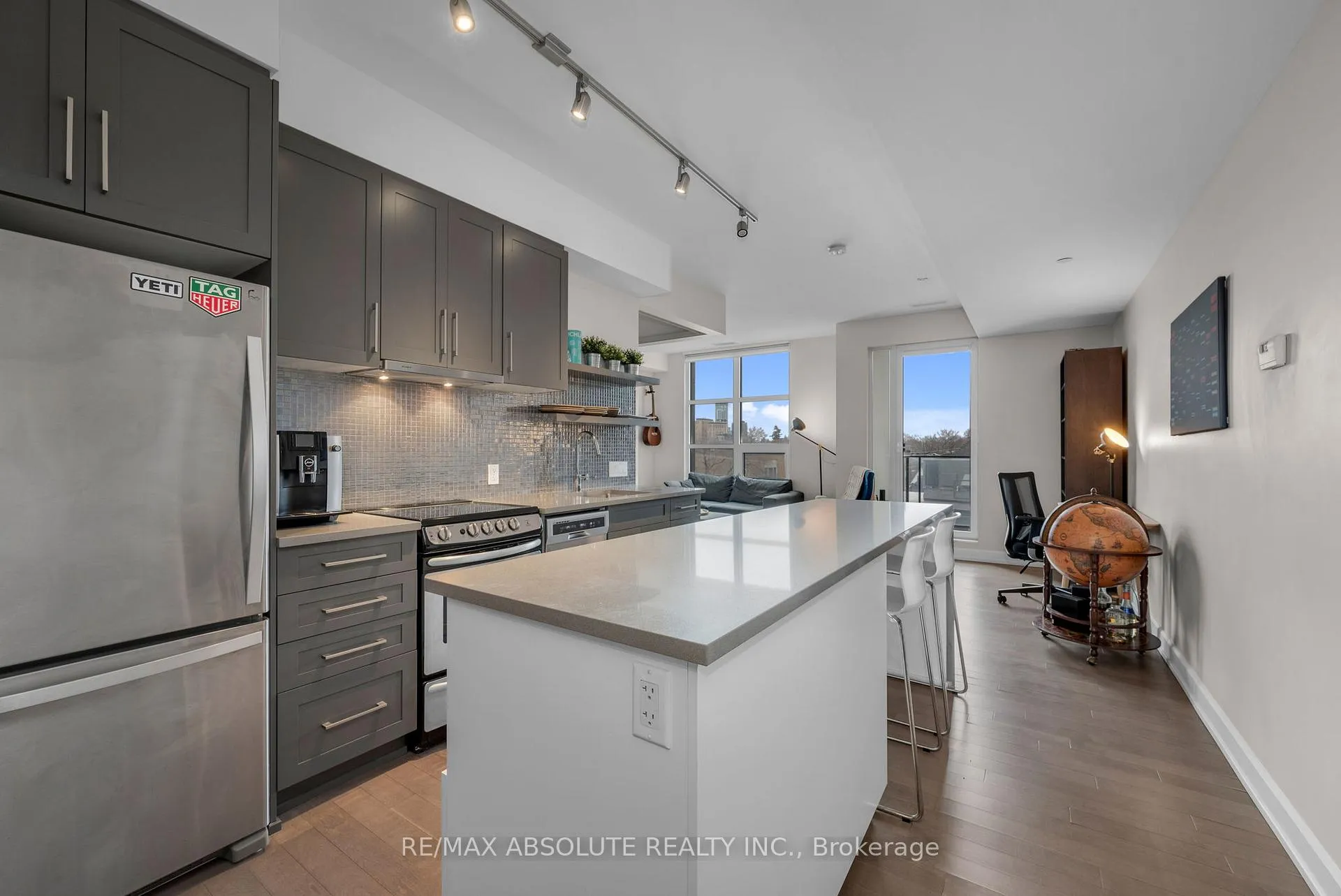 Photo 11 of Unit 406, 10 Rosemount Avenue, Ottawa, Hintonburg — HOMEH