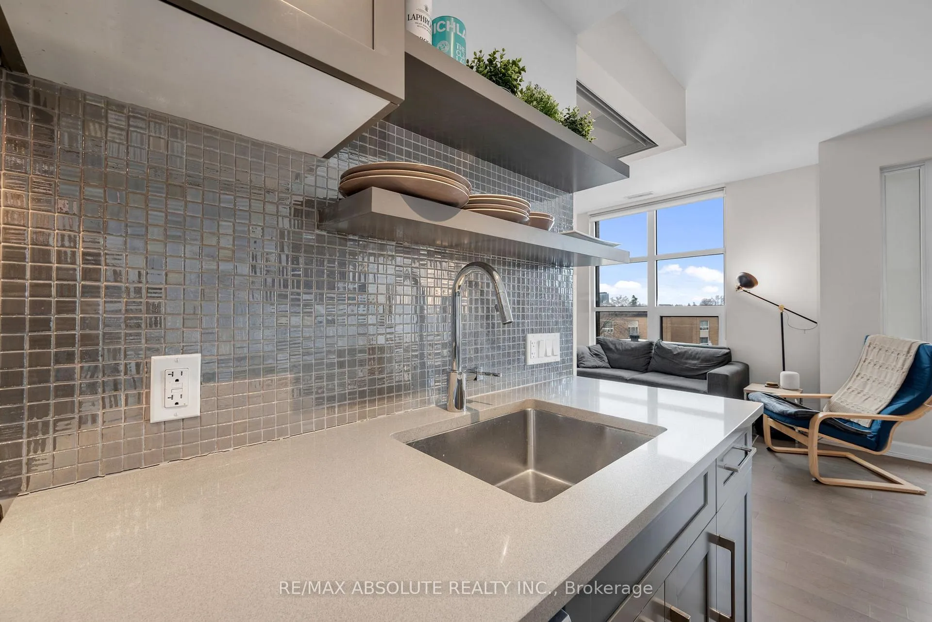 Photo 13 of Unit 406, 10 Rosemount Avenue, Ottawa, Hintonburg — HOMEH