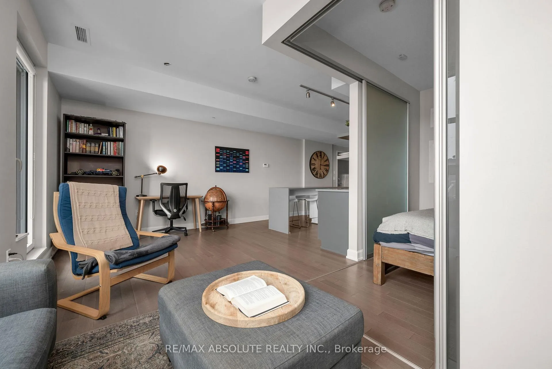 Photo 20 of Unit 406, 10 Rosemount Avenue, Ottawa, Hintonburg — HOMEH