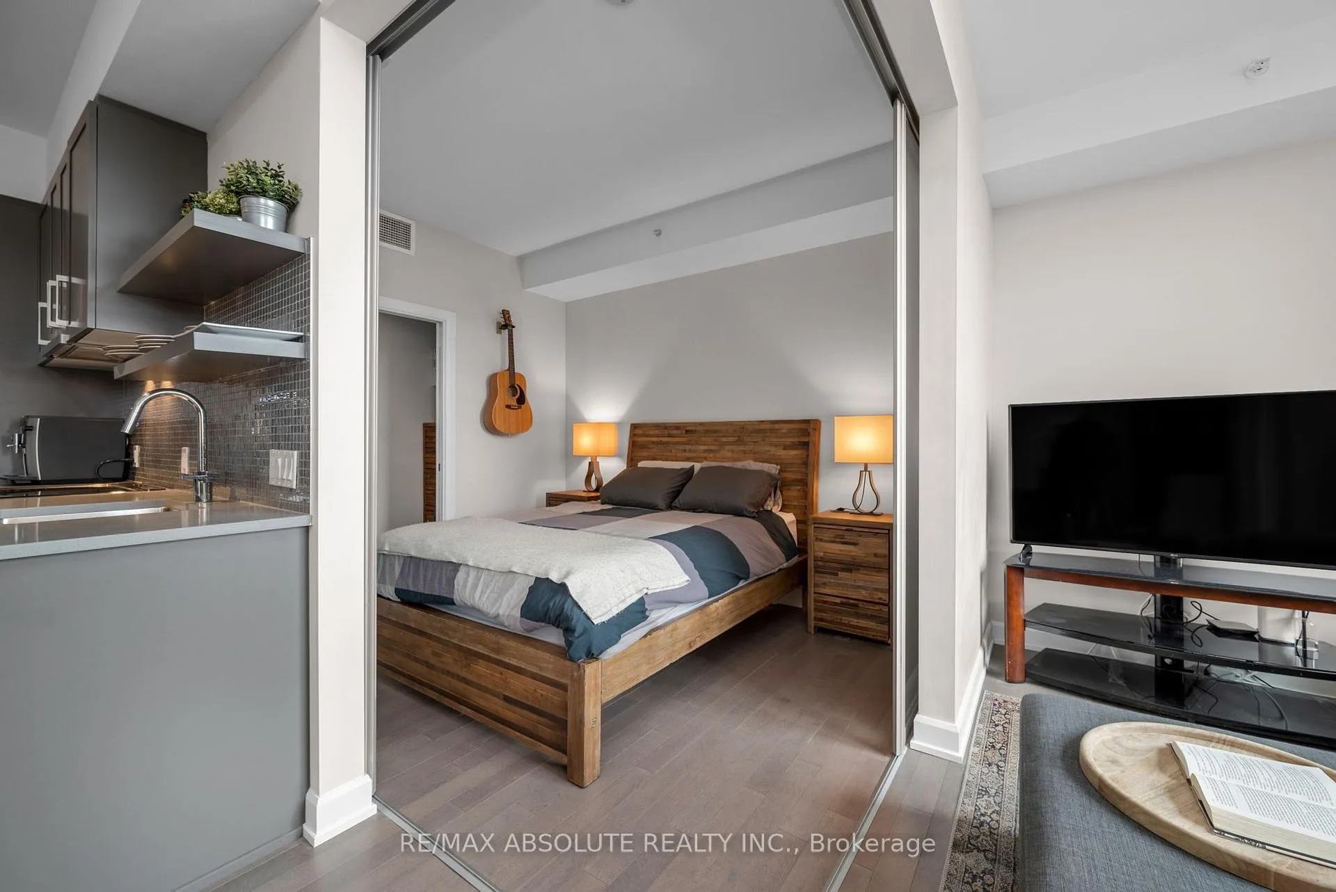 Photo 23 of Unit 406, 10 Rosemount Avenue, Ottawa, Hintonburg — HOMEH