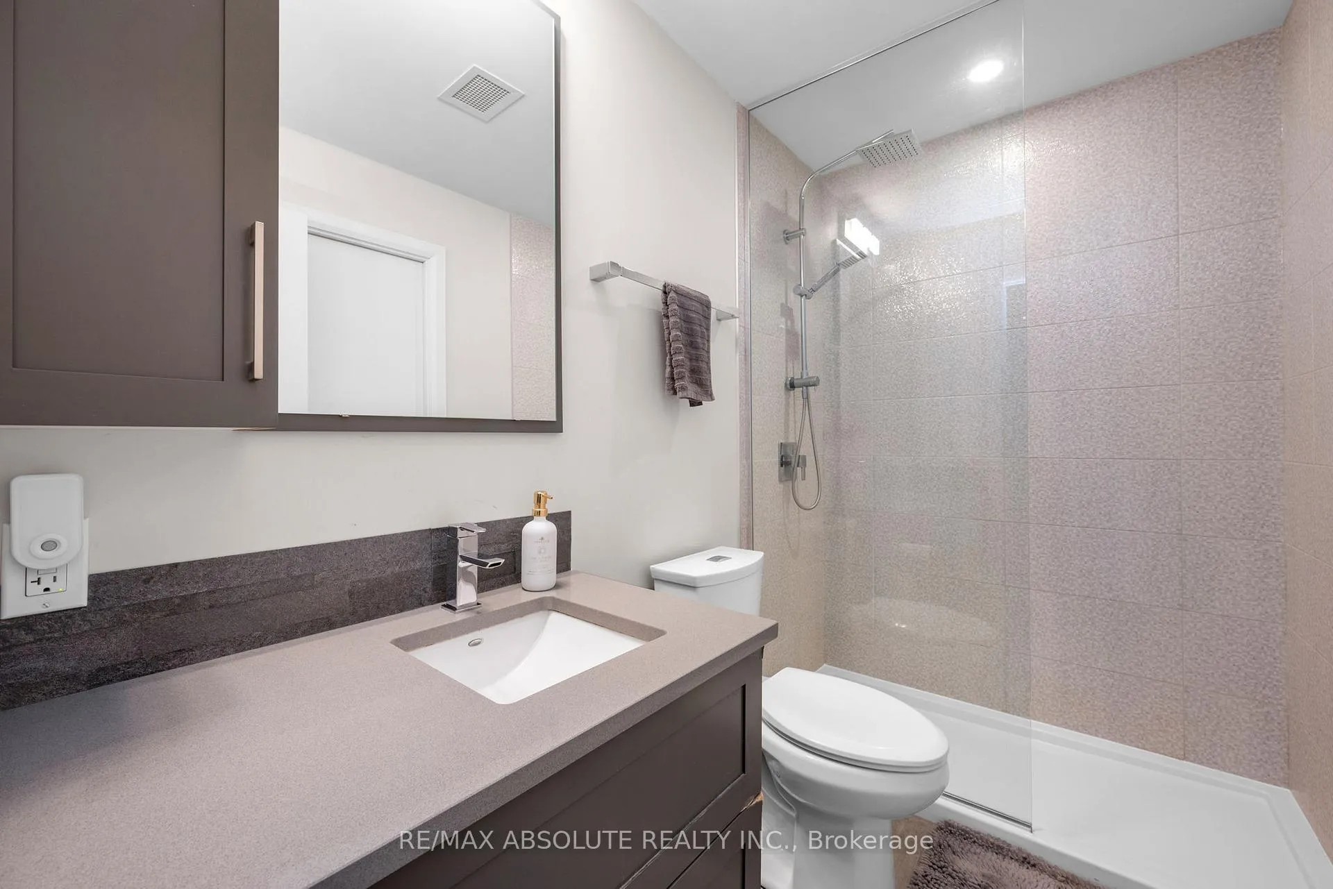 Photo 29 of Unit 406, 10 Rosemount Avenue, Ottawa, Hintonburg — HOMEH