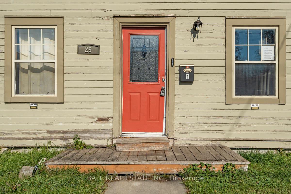 Photo 3 of 29 Hickson Avenue, Kingston, East of Sir John A. Blvd — HOMEH