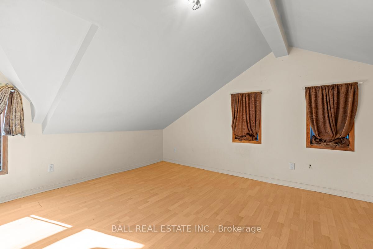 Photo 15 of 29 Hickson Avenue, Kingston, East of Sir John A. Blvd — HOMEH
