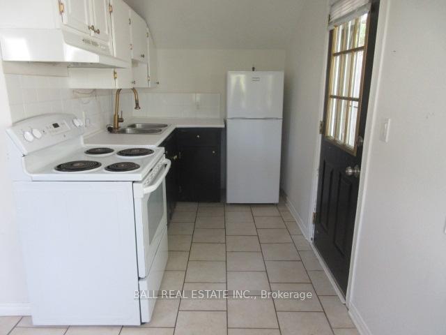 Photo 21 of 29 Hickson Avenue, Kingston, East of Sir John A. Blvd — HOMEH