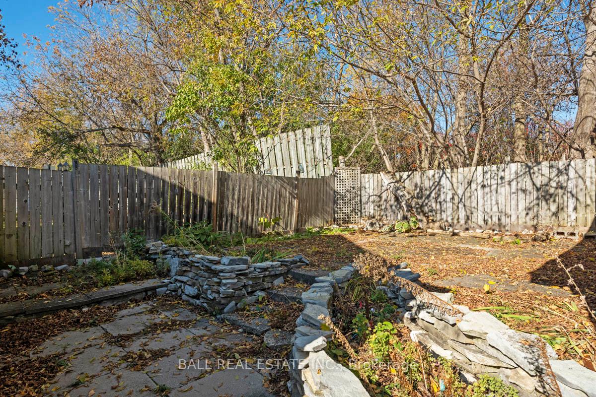 Photo 33 of 29 Hickson Avenue, Kingston, East of Sir John A. Blvd — HOMEH