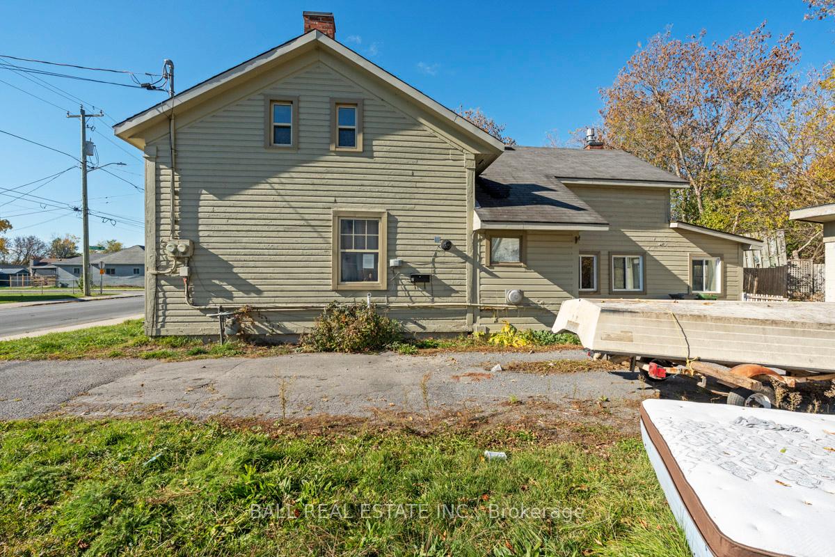 Photo 36 of 29 Hickson Avenue, Kingston, East of Sir John A. Blvd — HOMEH