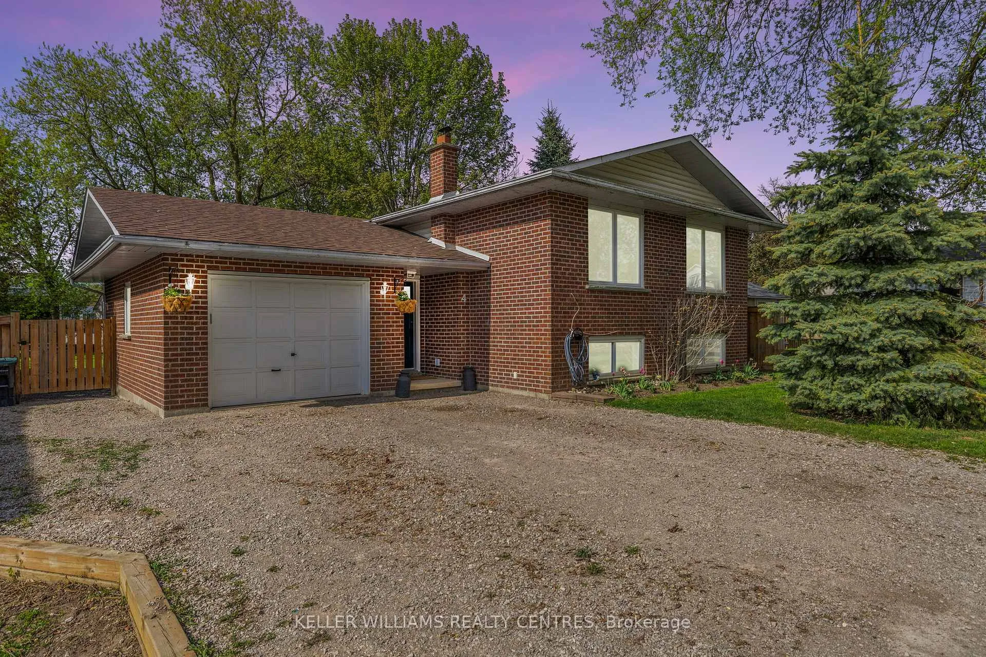 Photo 1 of 4 Selby Street, Innisfil, Cookstown — HOMEH