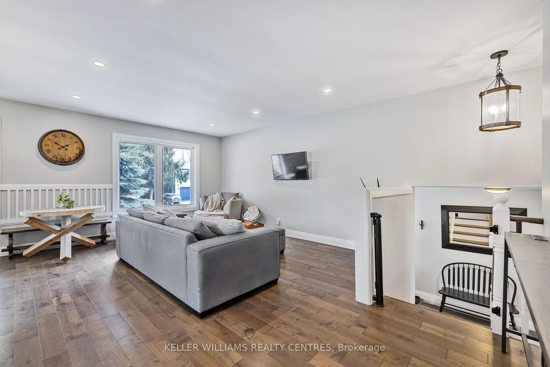 Photo 9 of 4 Selby Street, Innisfil, Cookstown — HOMEH