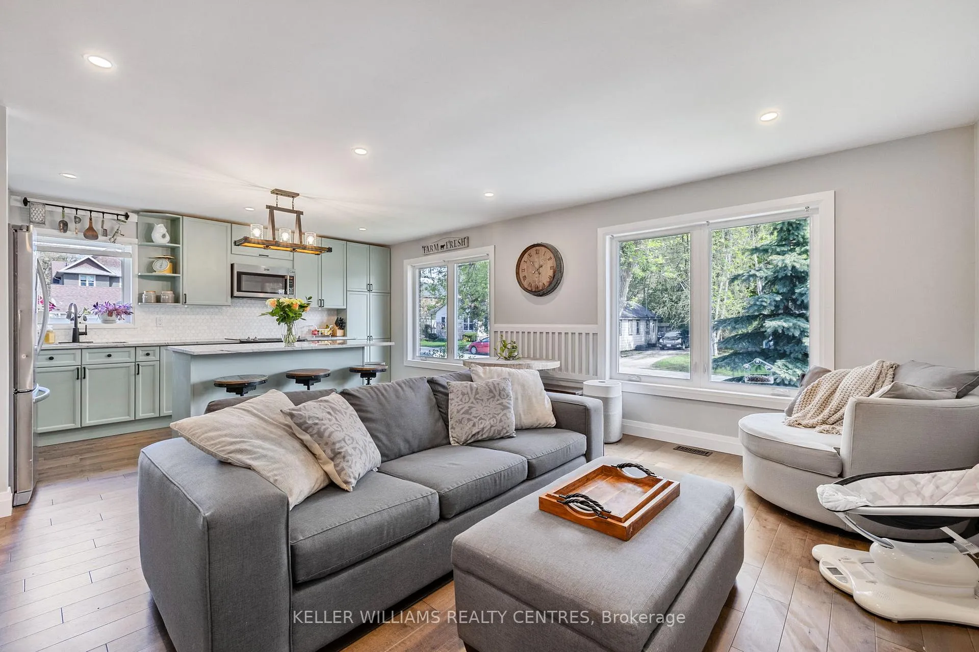 Photo 12 of 4 Selby Street, Innisfil, Cookstown — HOMEH