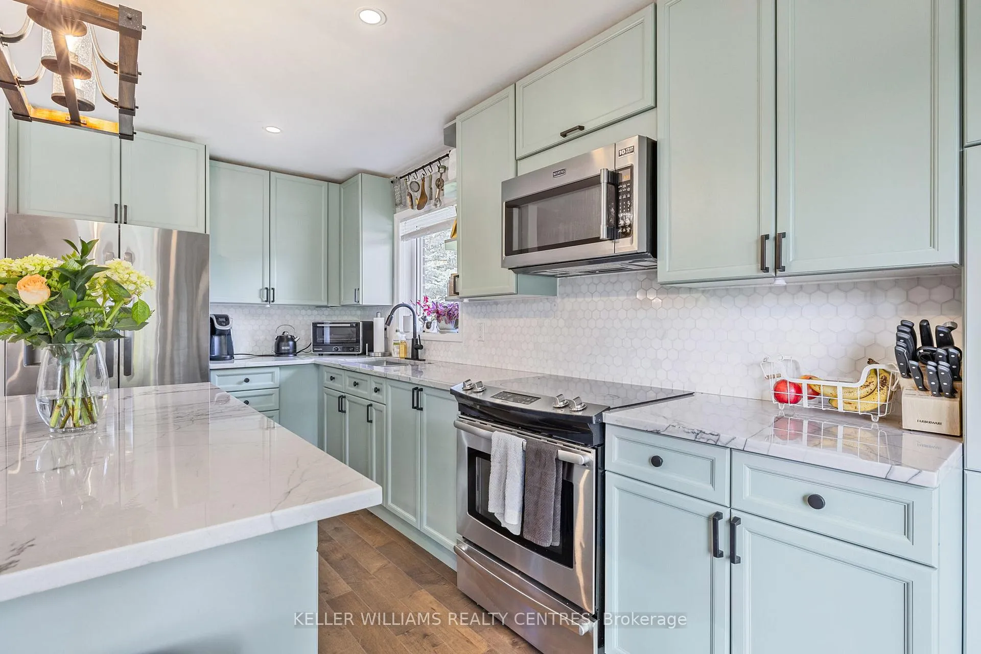 Photo 15 of 4 Selby Street, Innisfil, Cookstown — HOMEH