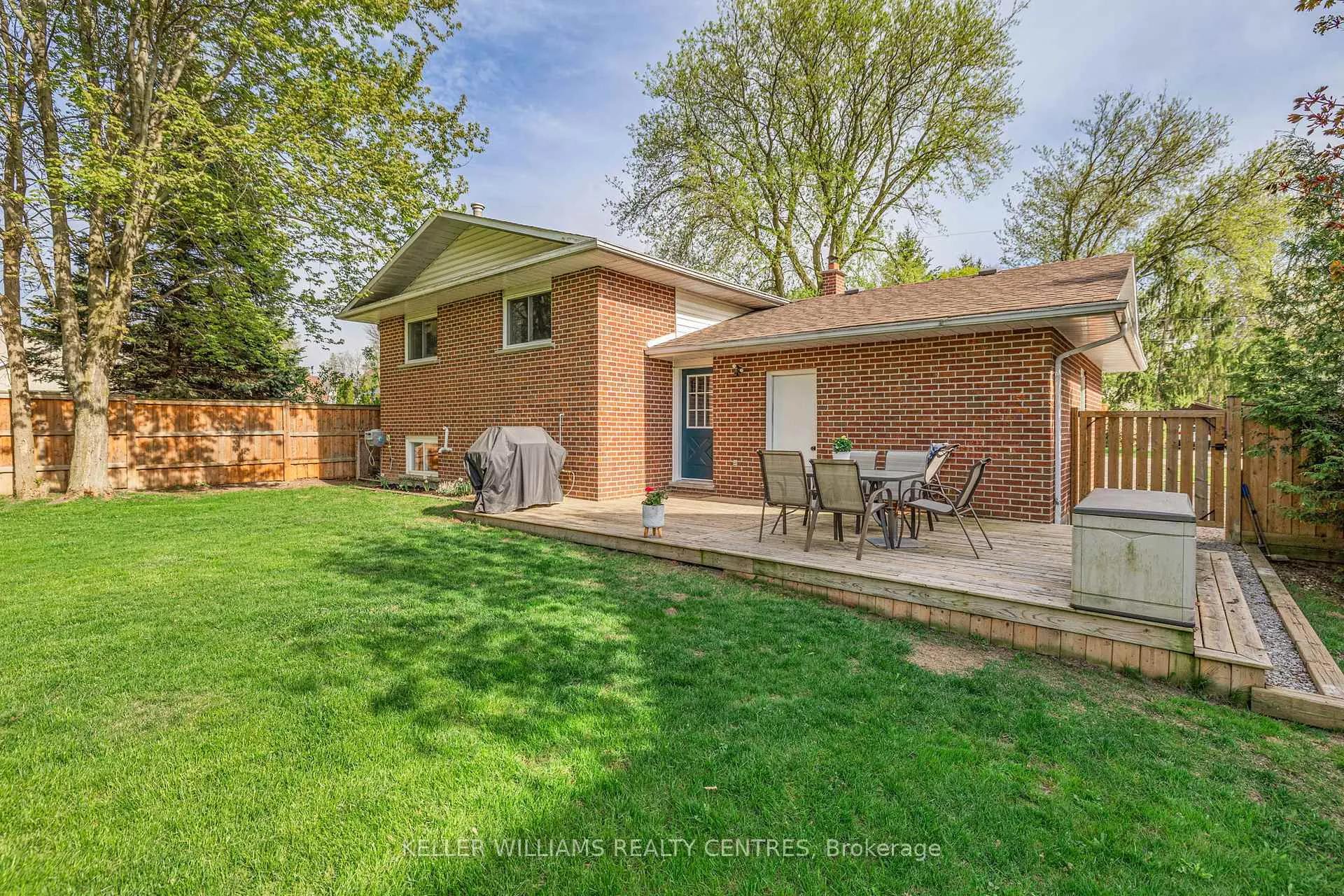 Photo 43 of 4 Selby Street, Innisfil, Cookstown — HOMEH