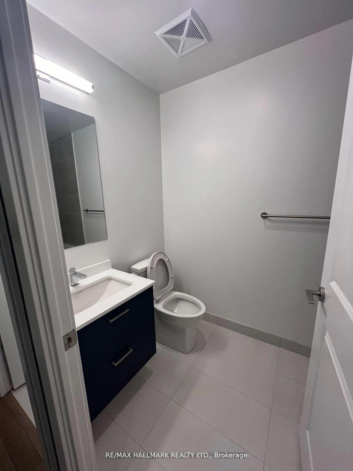 Photo 6 of Unit 2808, 30 Upper Mall Way, Vaughan, Brownridge — HOMEH