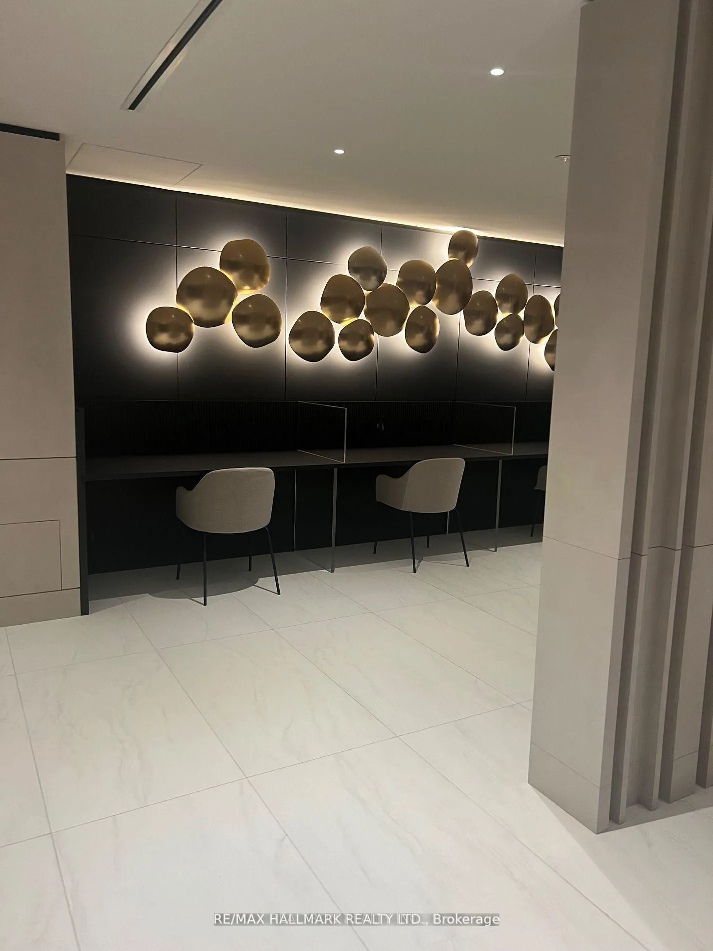 Photo 9 of Unit 2808, 30 Upper Mall Way, Vaughan, Brownridge — HOMEH