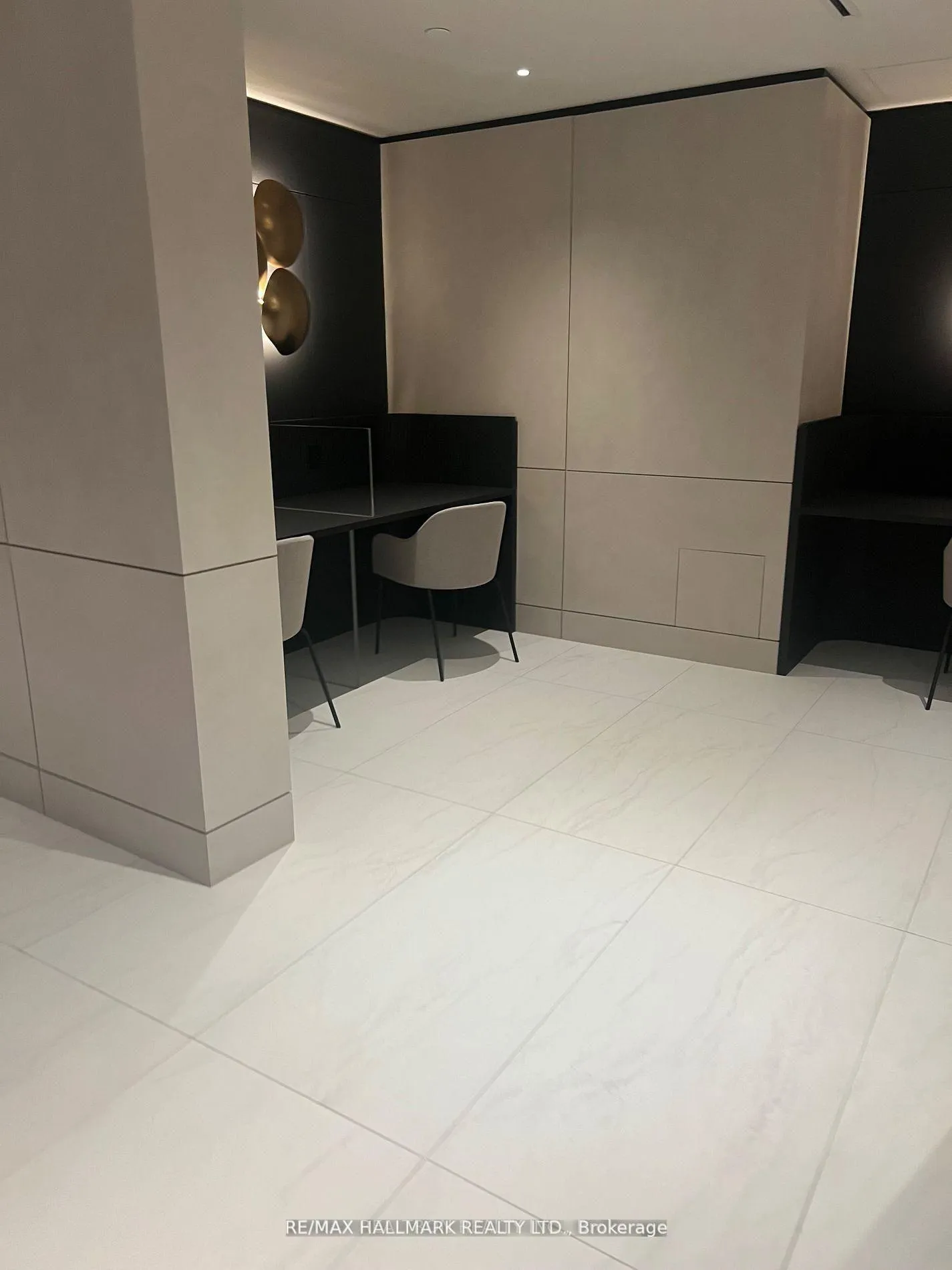 Photo 10 of Unit 2808, 30 Upper Mall Way, Vaughan, Brownridge — HOMEH
