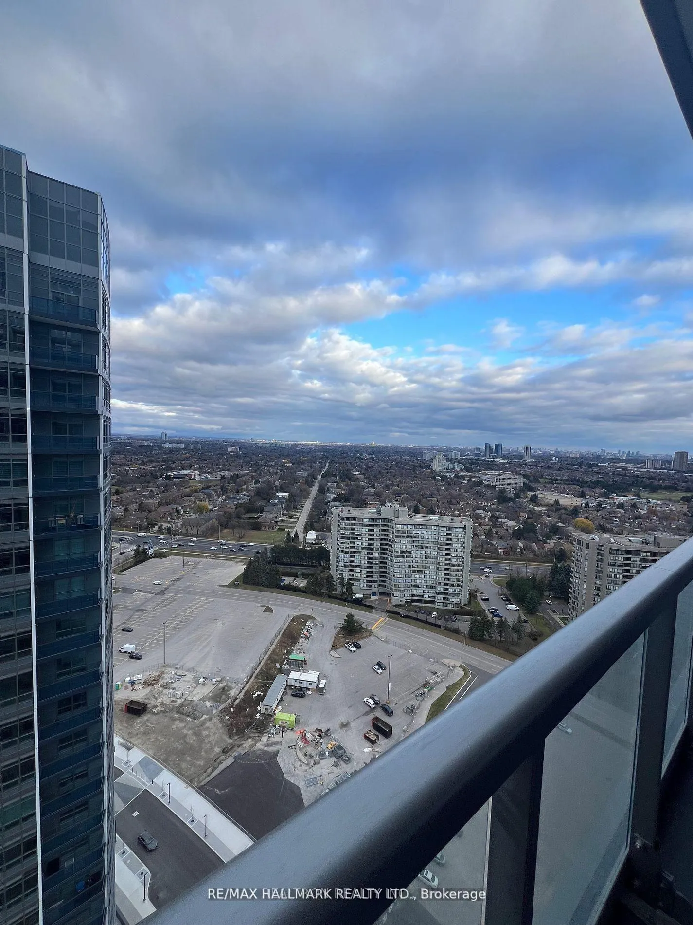 Photo 12 of Unit 2808, 30 Upper Mall Way, Vaughan, Brownridge — HOMEH