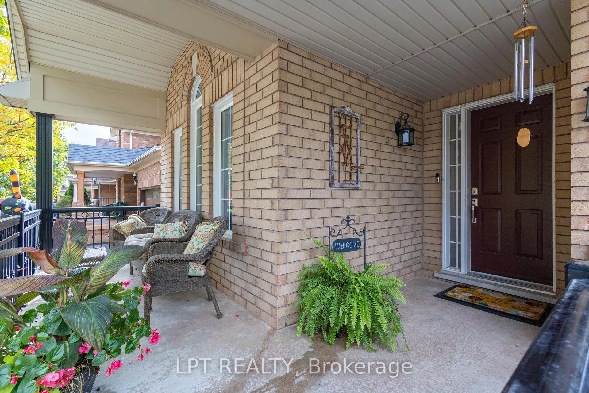 Photo 5 of 32 Fireside Drive, Brampton, Fletcher's Meadow — HOMEH
