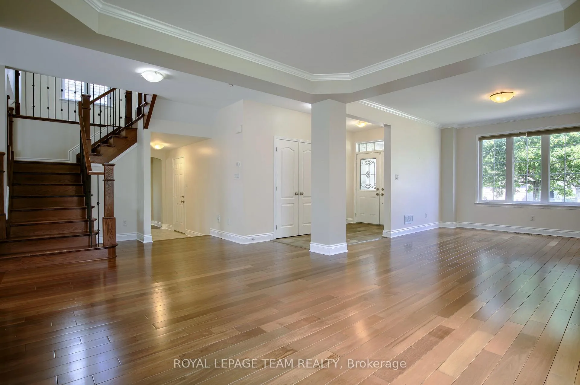 Photo 4 of 184 Cheyenne Way, Ottawa, Barrhaven - Stonebridge — HOMEH