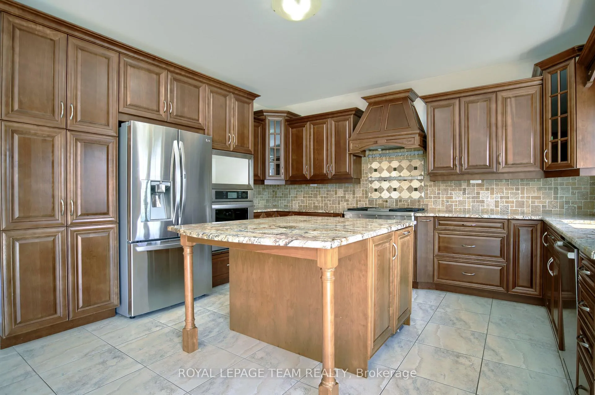Photo 10 of 184 Cheyenne Way, Ottawa, Barrhaven - Stonebridge — HOMEH