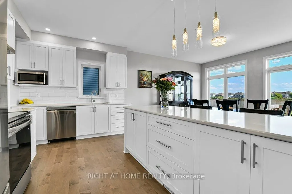 Photo 2 of 844 Snowdrop Crescent, Ottawa, Blossom Park/Kemp Park/Findlay Creek — HOMEH