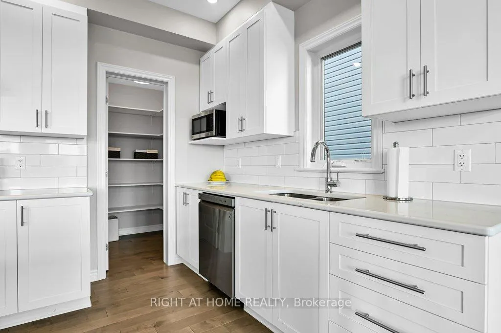 Photo 5 of 844 Snowdrop Crescent, Ottawa, Blossom Park/Kemp Park/Findlay Creek — HOMEH