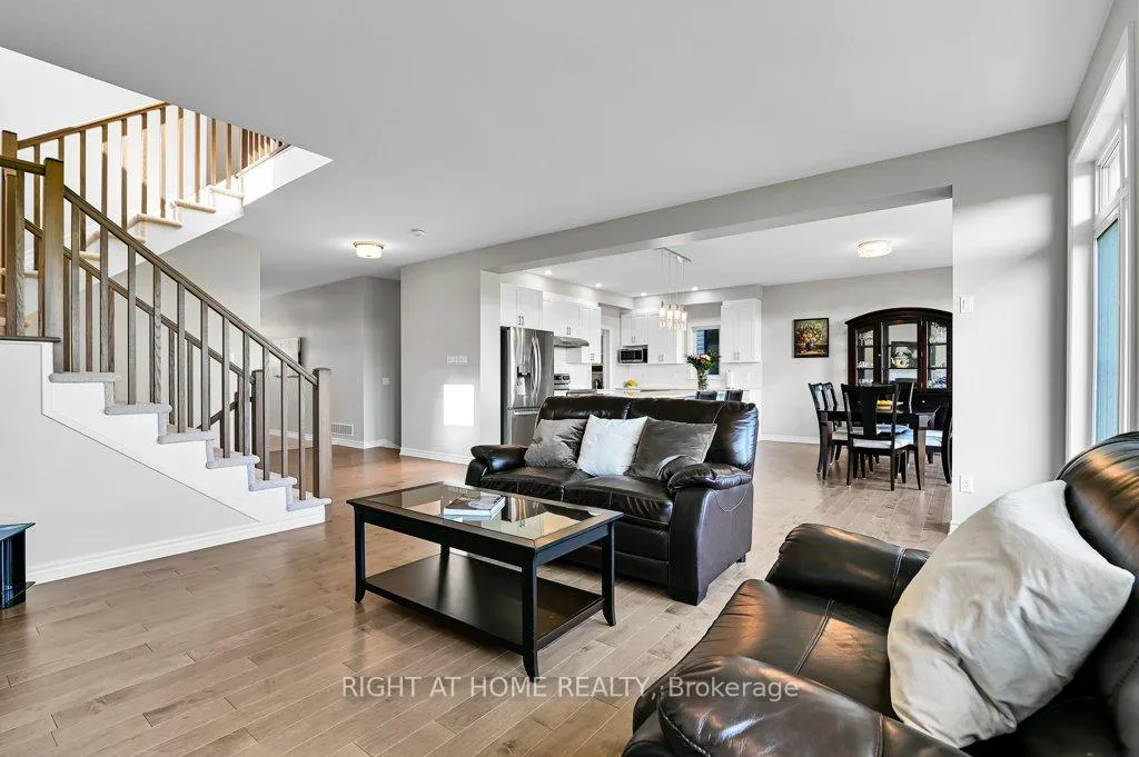 Photo 9 of 844 Snowdrop Crescent, Ottawa, Blossom Park/Kemp Park/Findlay Creek — HOMEH
