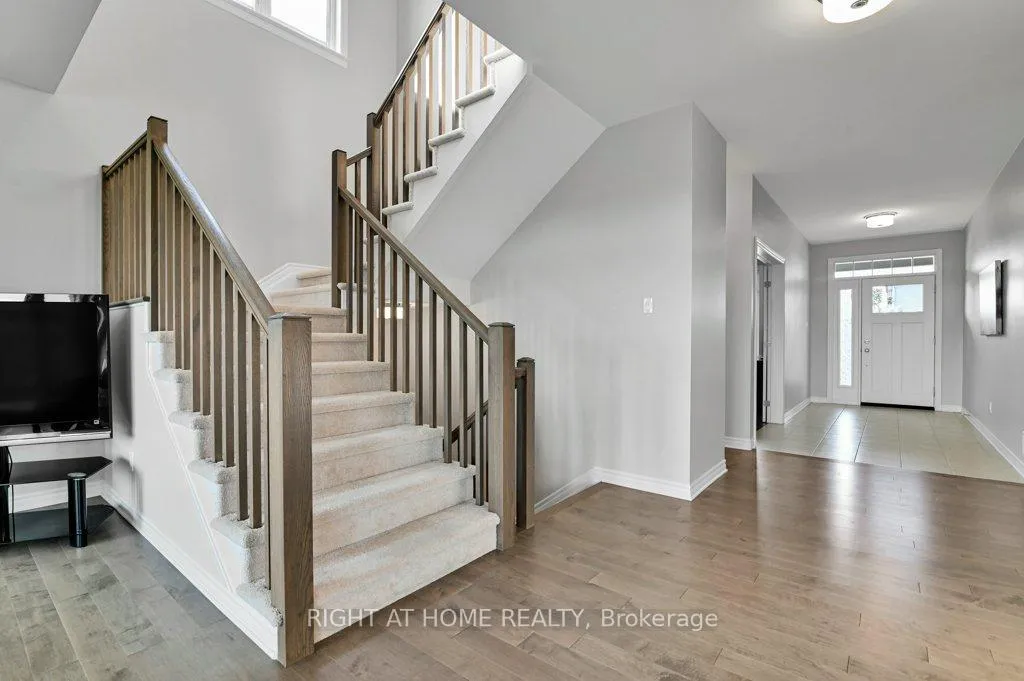 Photo 10 of 844 Snowdrop Crescent, Ottawa, Blossom Park/Kemp Park/Findlay Creek — HOMEH