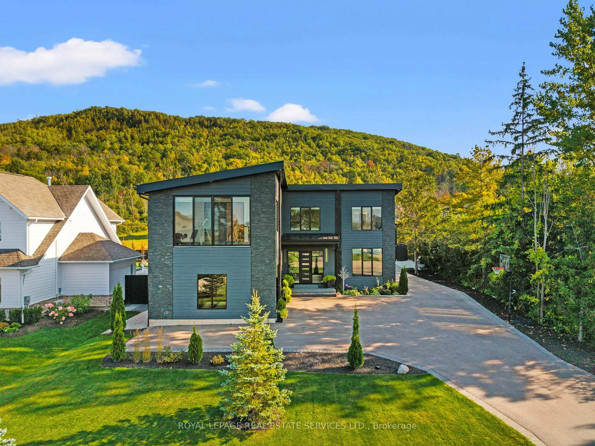Photo 1 of 118 Barton Boulevard, Blue Mountains — HOMEH