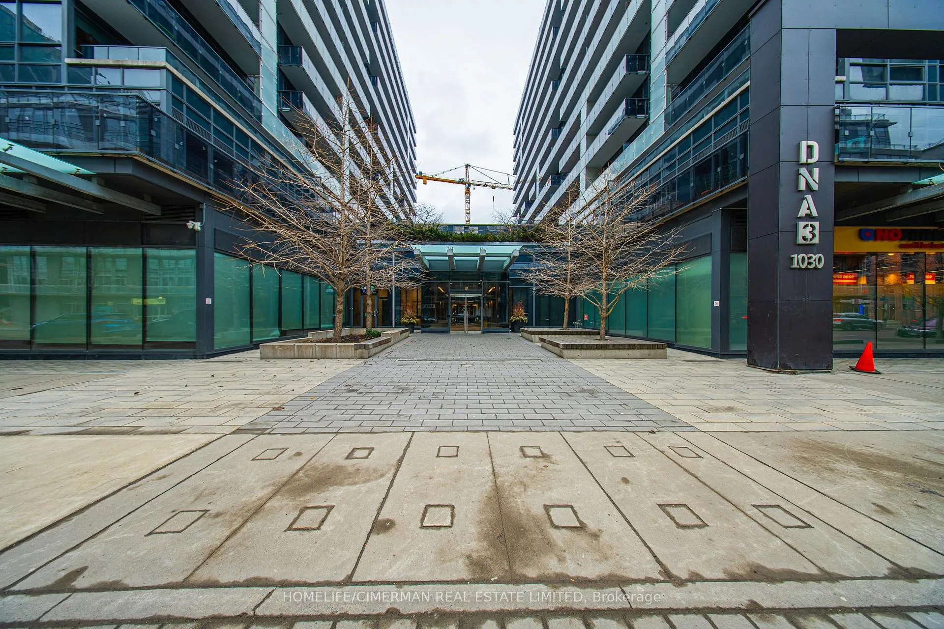 Front of Unit 426, 1030 King Street W