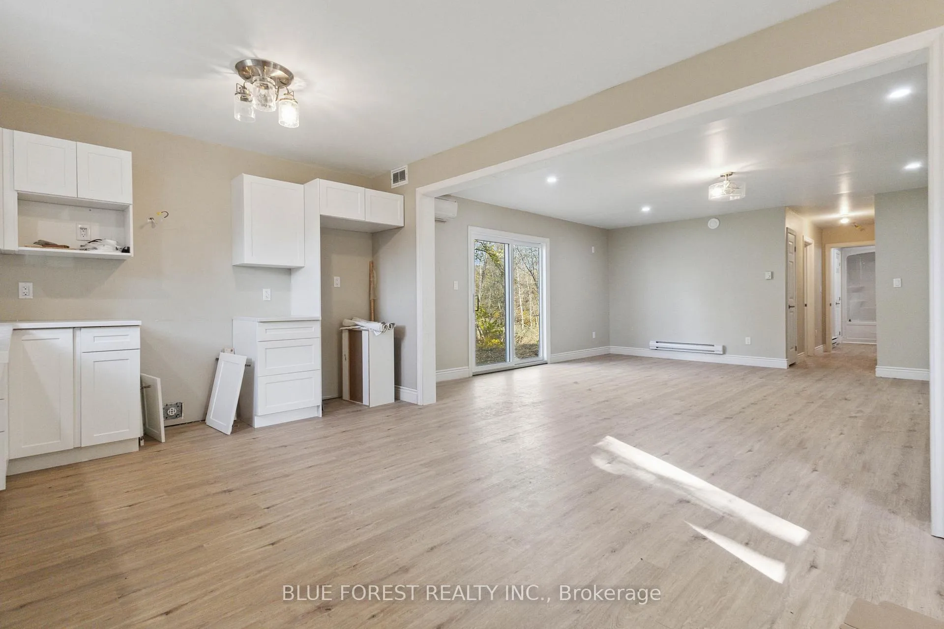 Photo 12 of 22378 Allen Road, Strathroy-Caradoc, Rural Strathroy-Caradoc — HOMEH