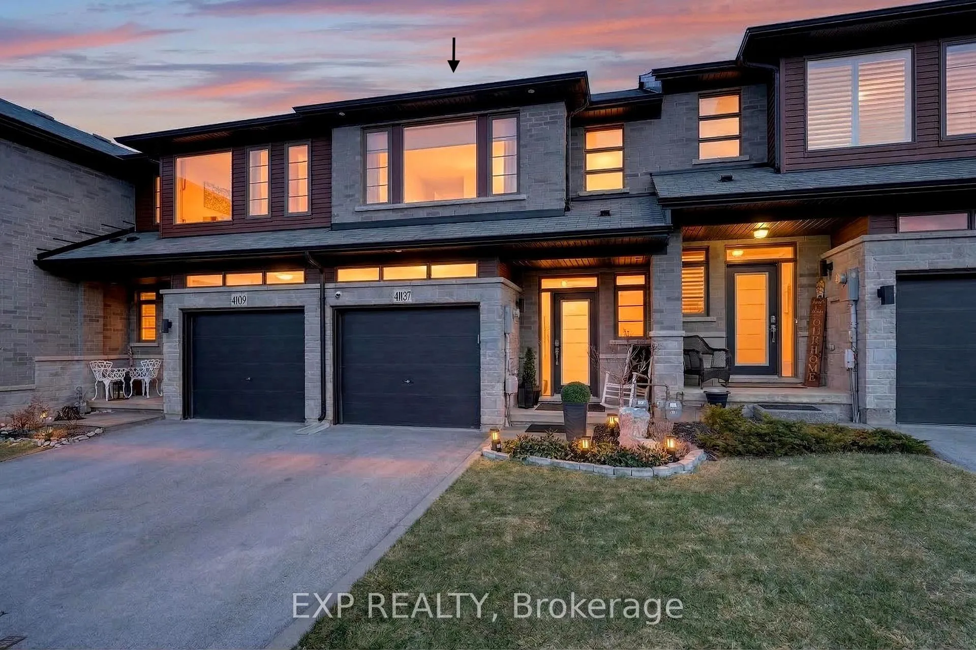 Photo 1 of 4037 Crown Street, Lincoln, Beamsville — HOMEH