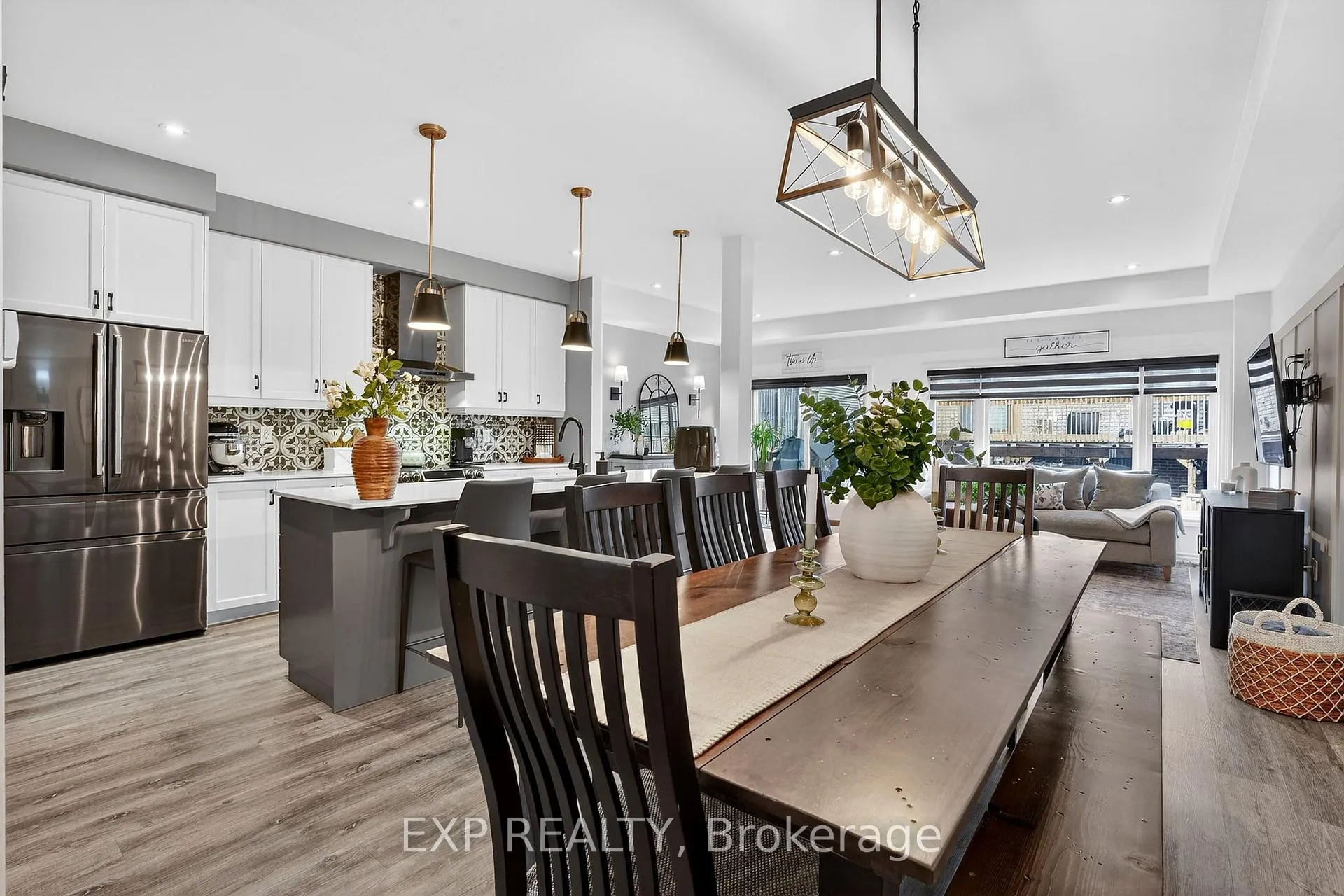 Photo 3 of 4037 Crown Street, Lincoln, Beamsville — HOMEH