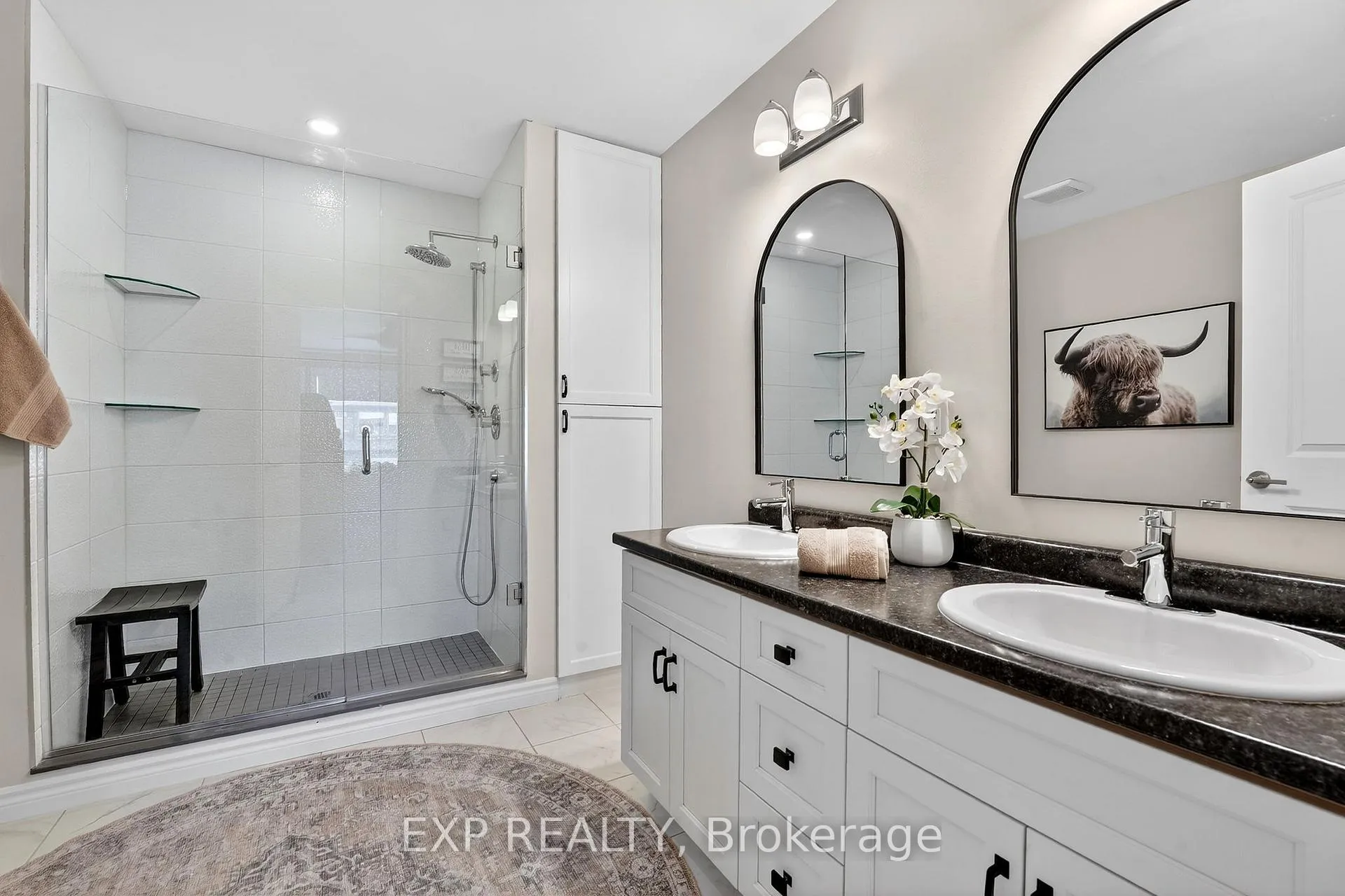 Photo 23 of 4037 Crown Street, Lincoln, Beamsville — HOMEH
