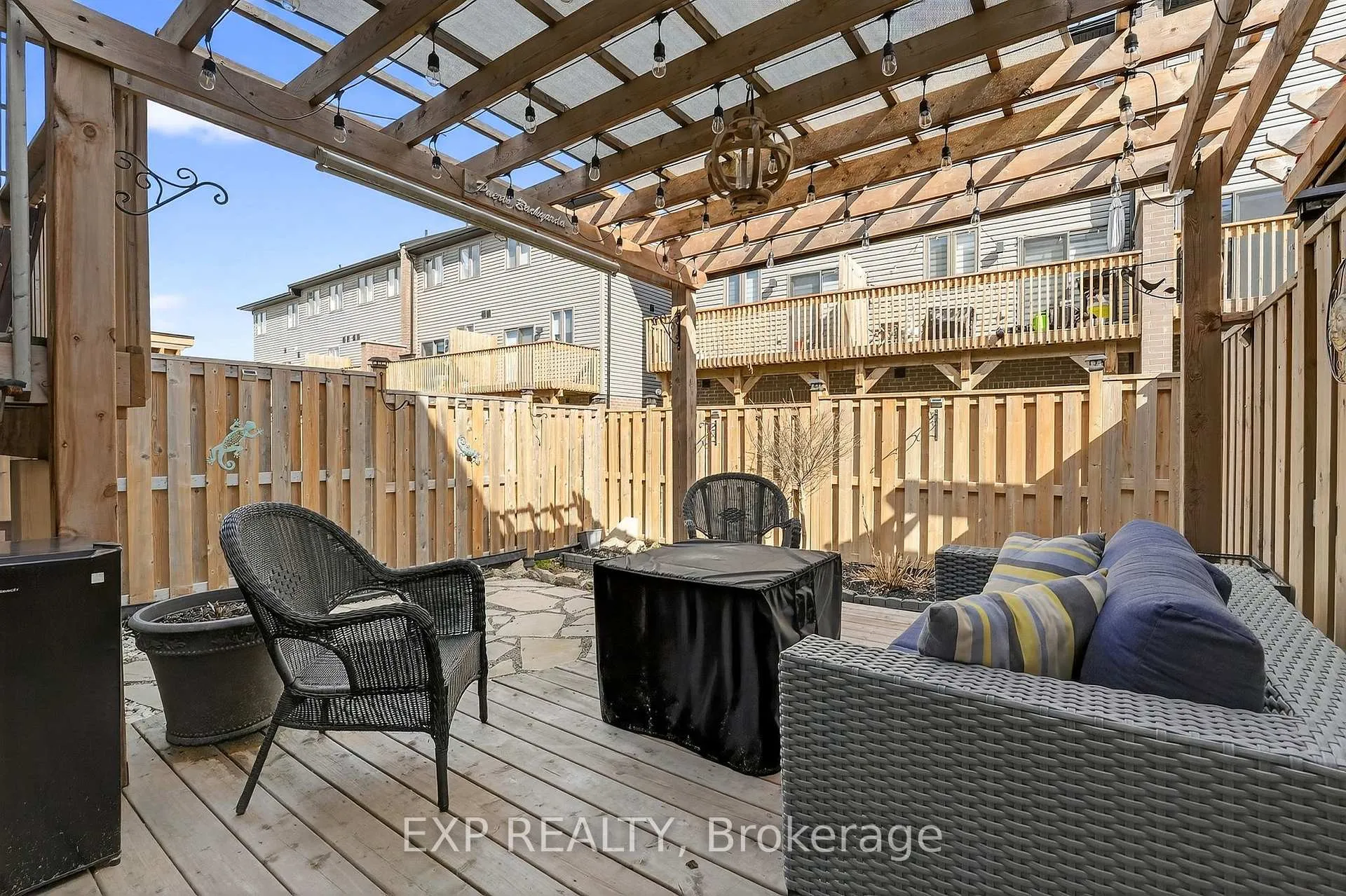 Photo 36 of 4037 Crown Street, Lincoln, Beamsville — HOMEH