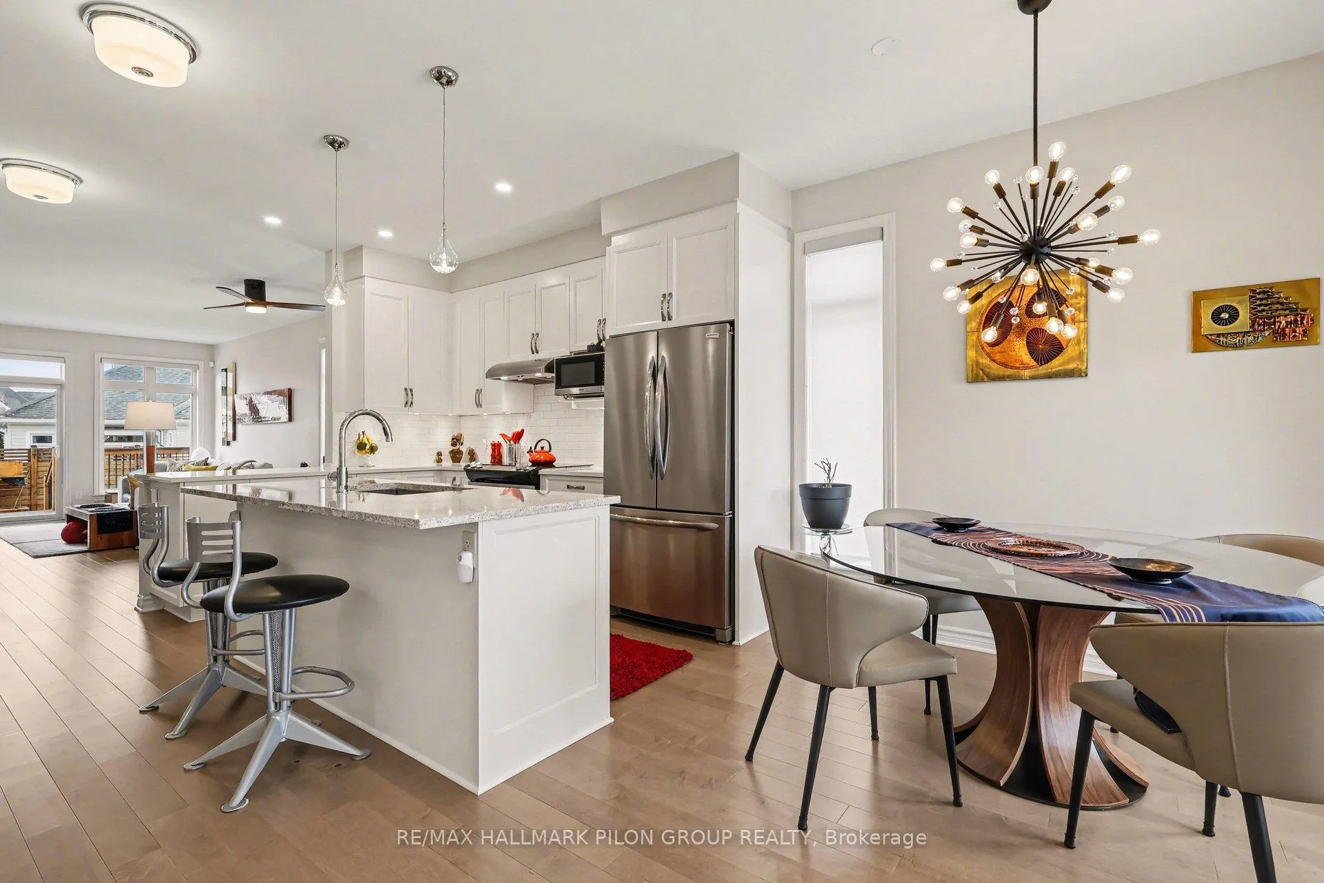Photo 3 of 811 Tewin Circle, Ottawa, Camelot — HOMEH
