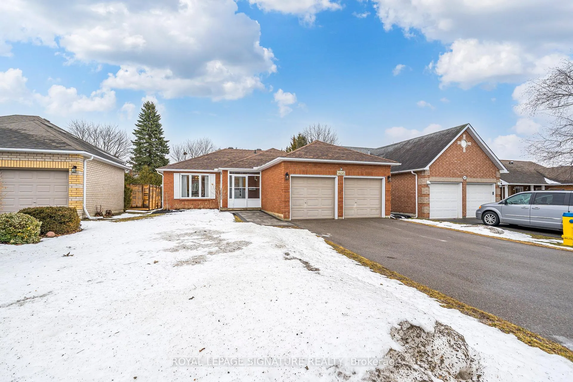 Photo 1 of 1466 Glenforest Crescent, Peterborough, Monaghan Ward 2 — HOMEH