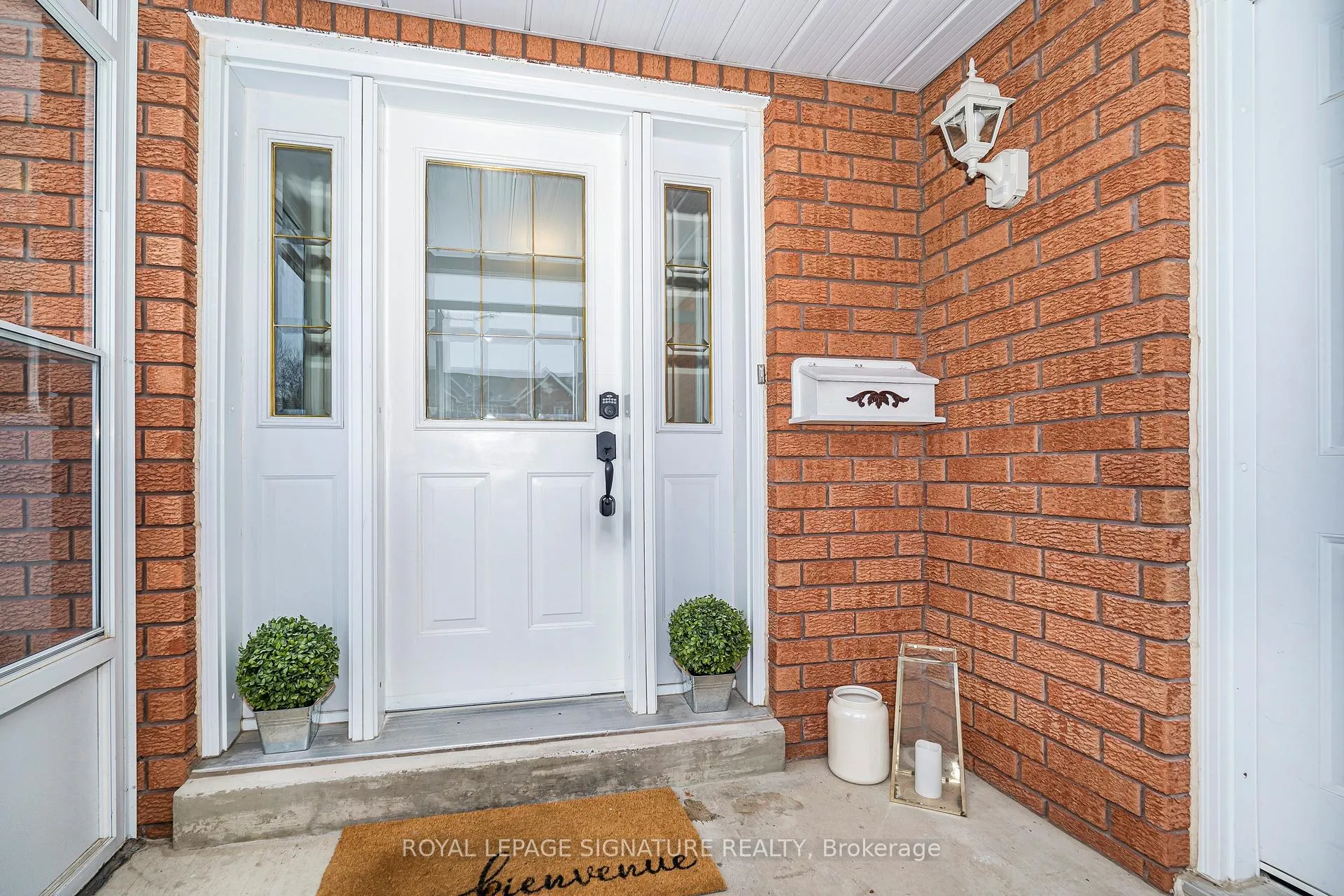 Photo 3 of 1466 Glenforest Crescent, Peterborough, Monaghan Ward 2 — HOMEH