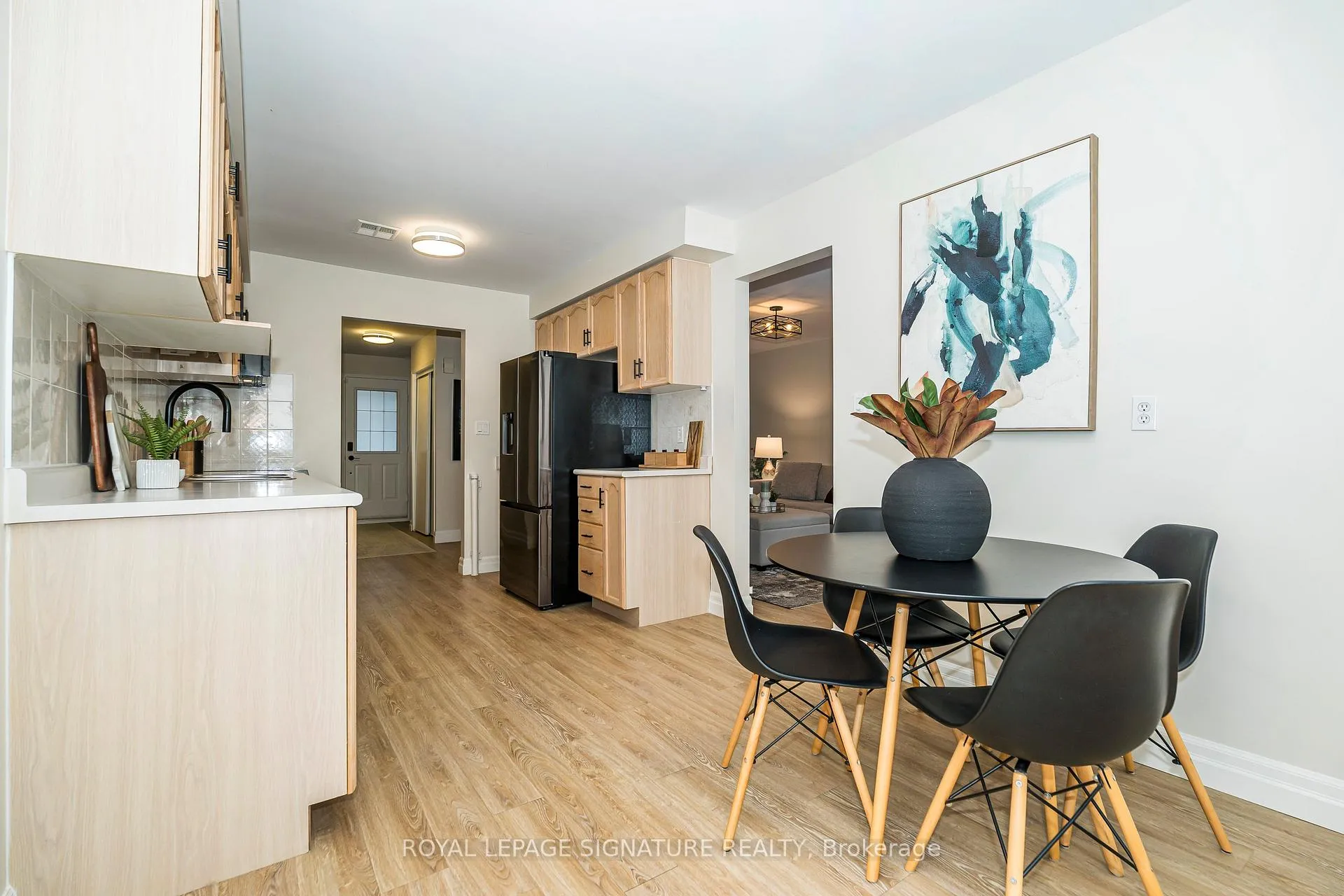 Photo 15 of 1466 Glenforest Crescent, Peterborough, Monaghan Ward 2 — HOMEH