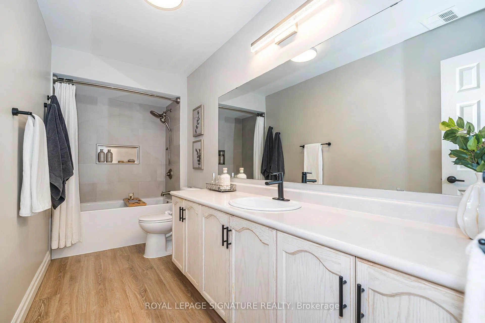 Photo 19 of 1466 Glenforest Crescent, Peterborough, Monaghan Ward 2 — HOMEH