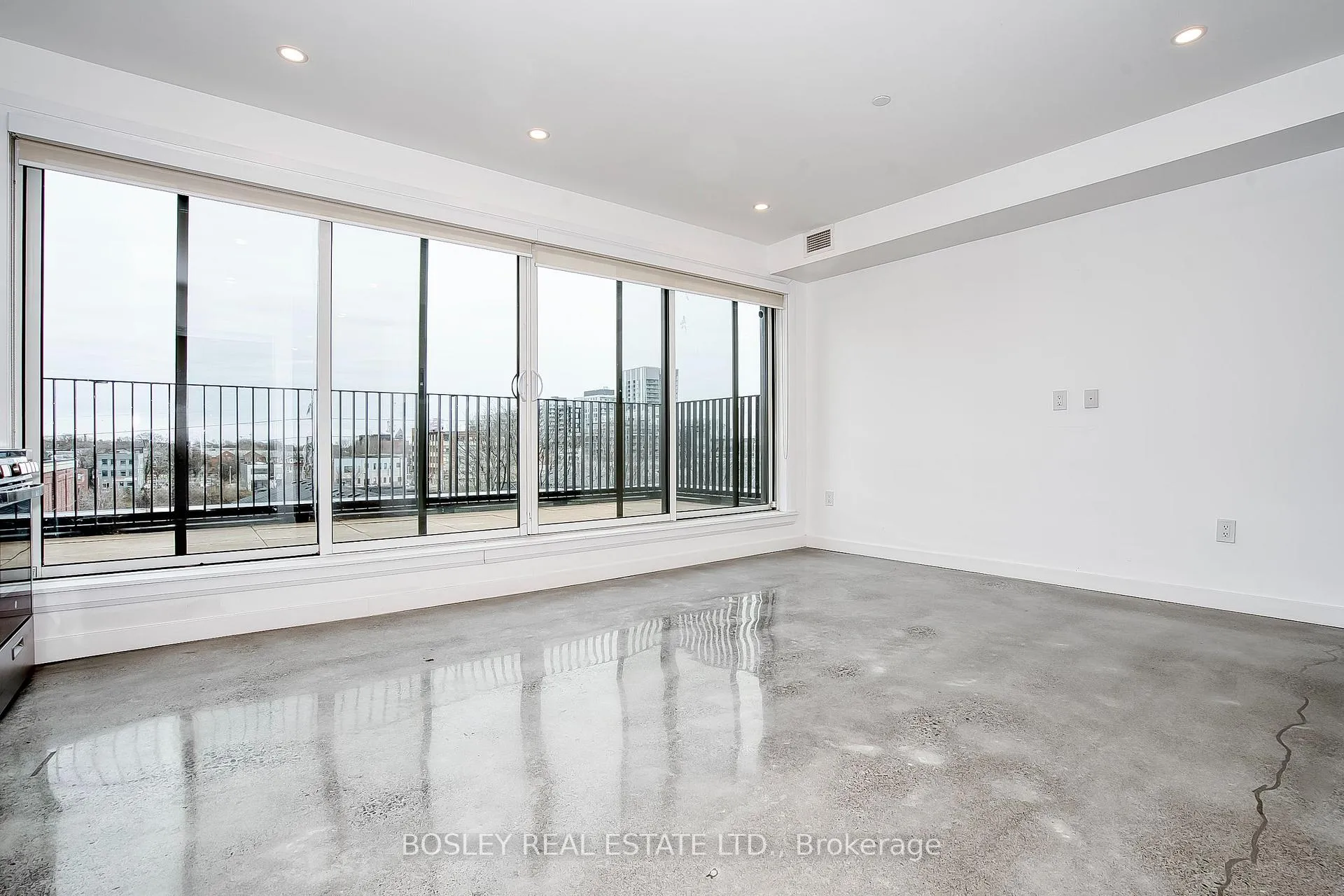 Photo 15 of Unit 52, 41 River Street, Toronto, Regent Park — HOMEH