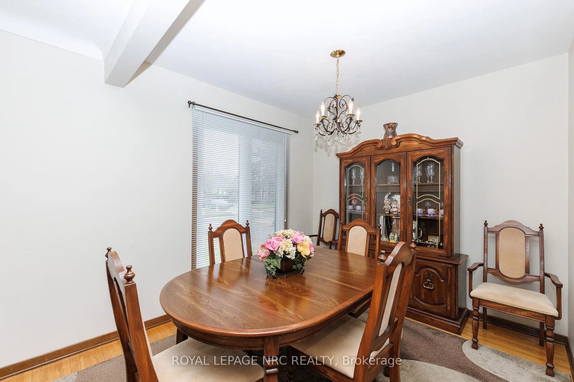 Photo 12 of 6852 Corwin Crescent, Niagara Falls, Dorchester — HOMEH