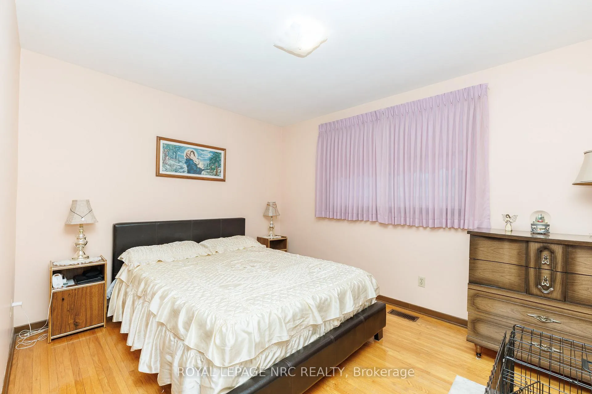 Photo 19 of 6852 Corwin Crescent, Niagara Falls, Dorchester — HOMEH