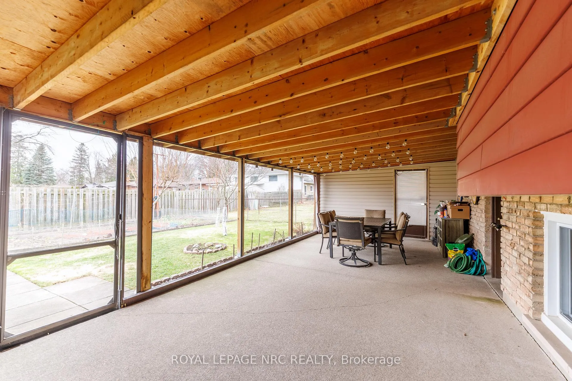 Photo 37 of 6852 Corwin Crescent, Niagara Falls, Dorchester — HOMEH