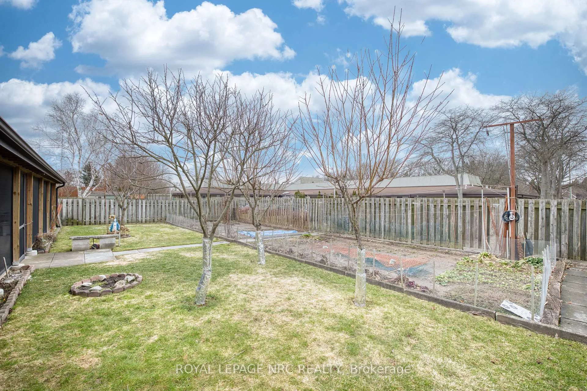 Photo 39 of 6852 Corwin Crescent, Niagara Falls, Dorchester — HOMEH