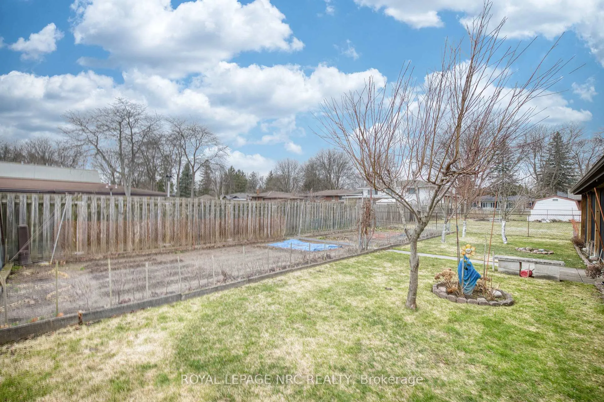 Photo 41 of 6852 Corwin Crescent, Niagara Falls, Dorchester — HOMEH