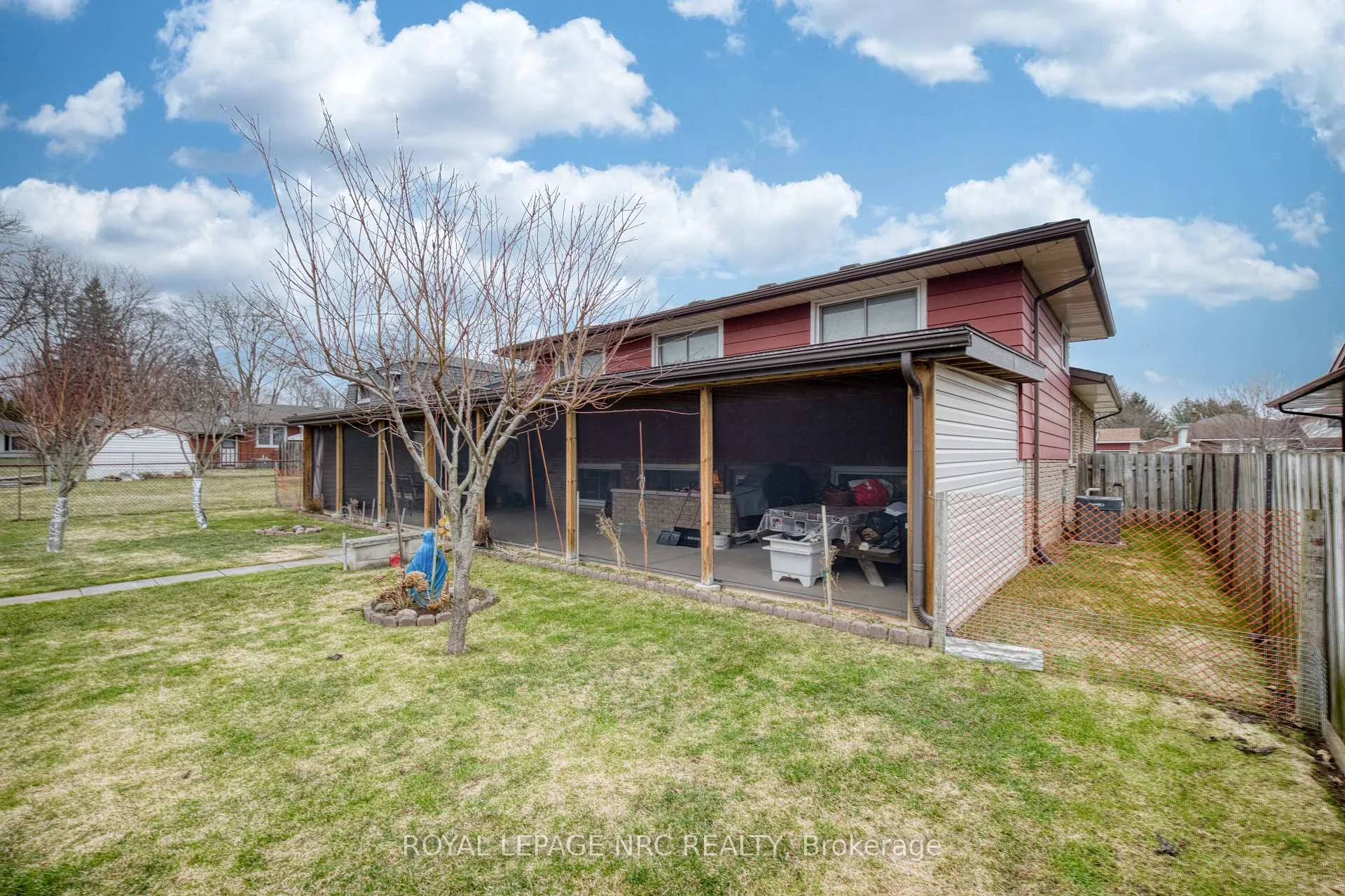 Photo 42 of 6852 Corwin Crescent, Niagara Falls, Dorchester — HOMEH