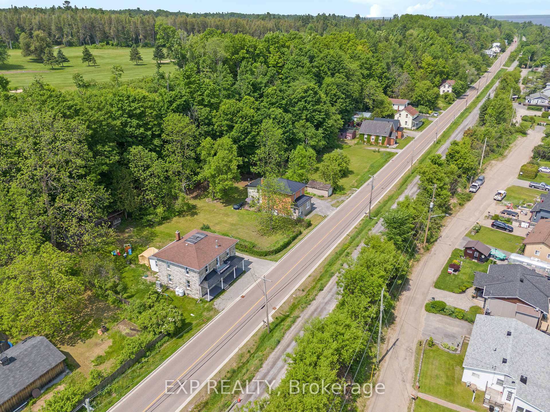 Photo 2 of 1589 River Road, McNab/Braeside, Mcnab/Braeside Twps — HOMEH